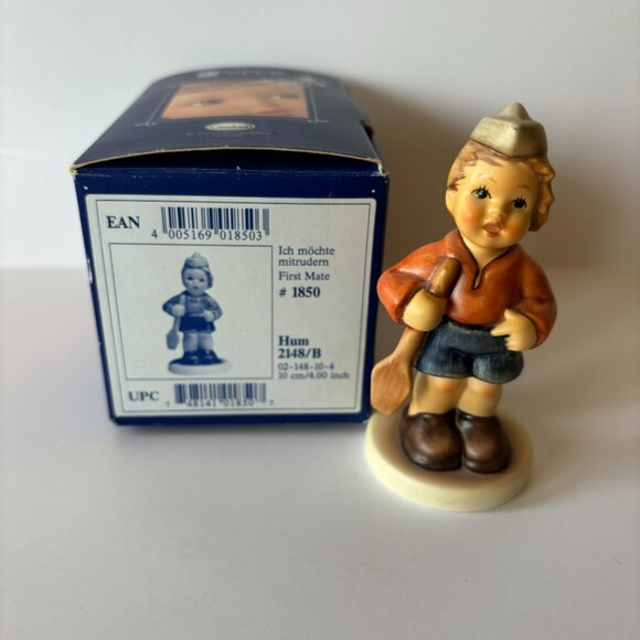 Exclusive Edition M.J. Hummel Club Collectibles #1850 First Mate Figurine w/ Box - Picture 3 of 3